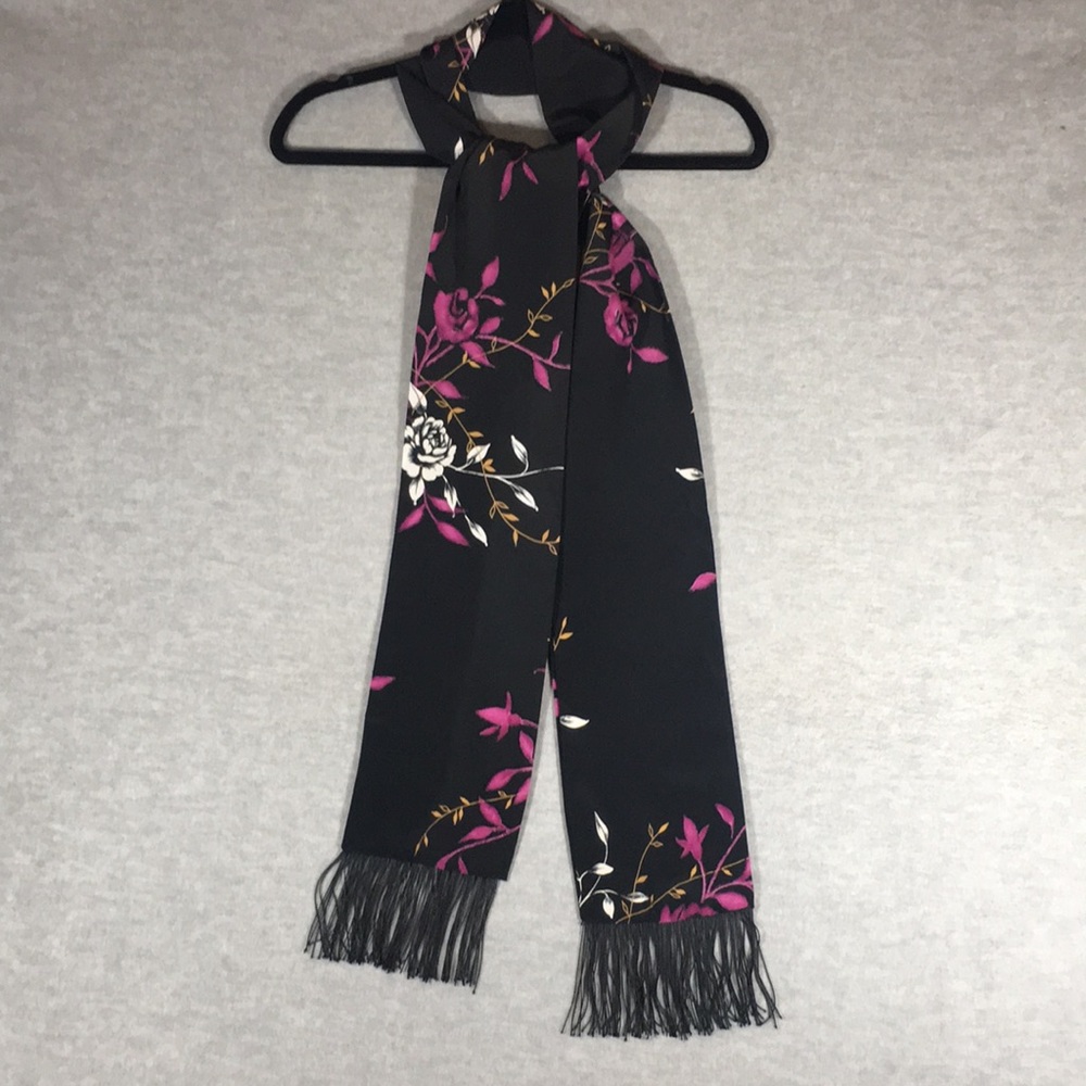 Unbranded Extra Long  Fringed Scarf with Beautiful Magenta and White Roses